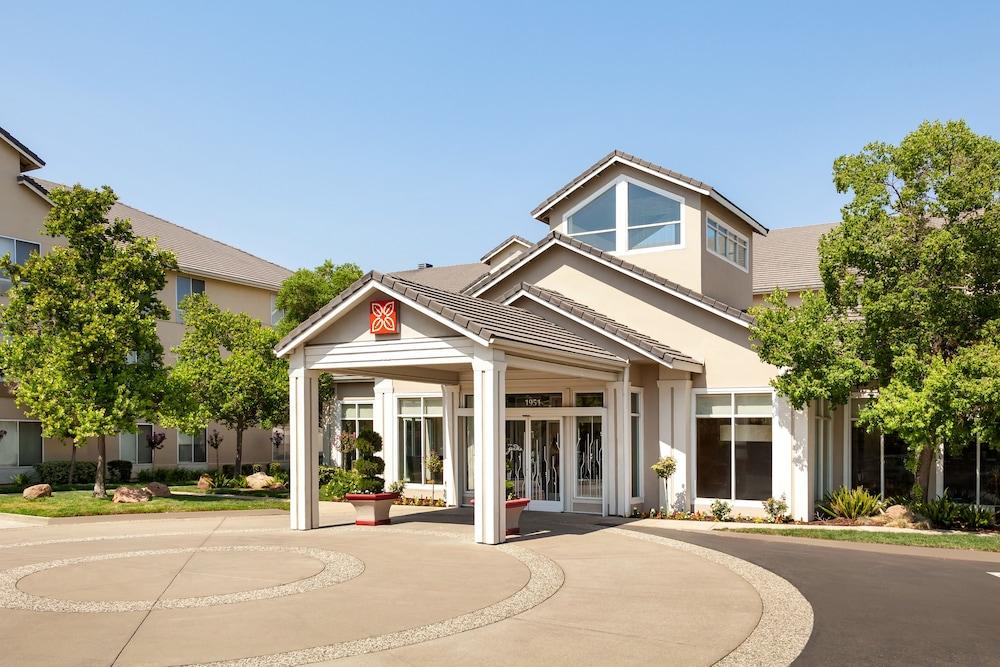 Hilton Garden Inn Roseville Exterior foto