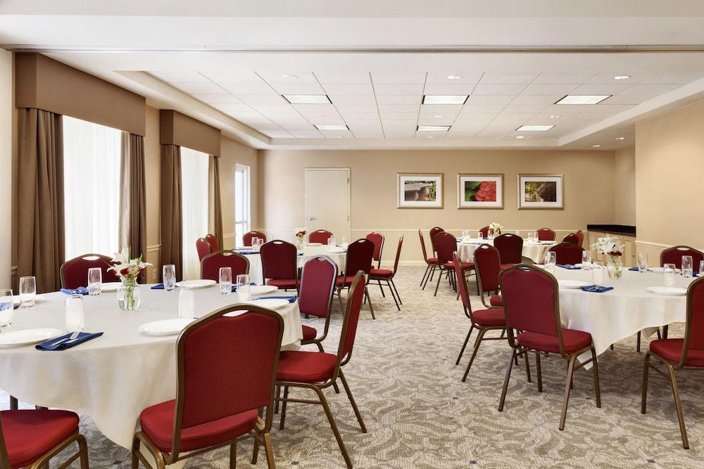 Hilton Garden Inn Roseville Exterior foto