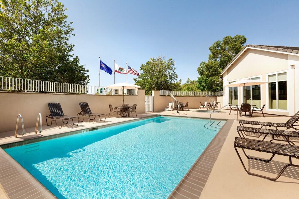 Hilton Garden Inn Roseville Exterior foto