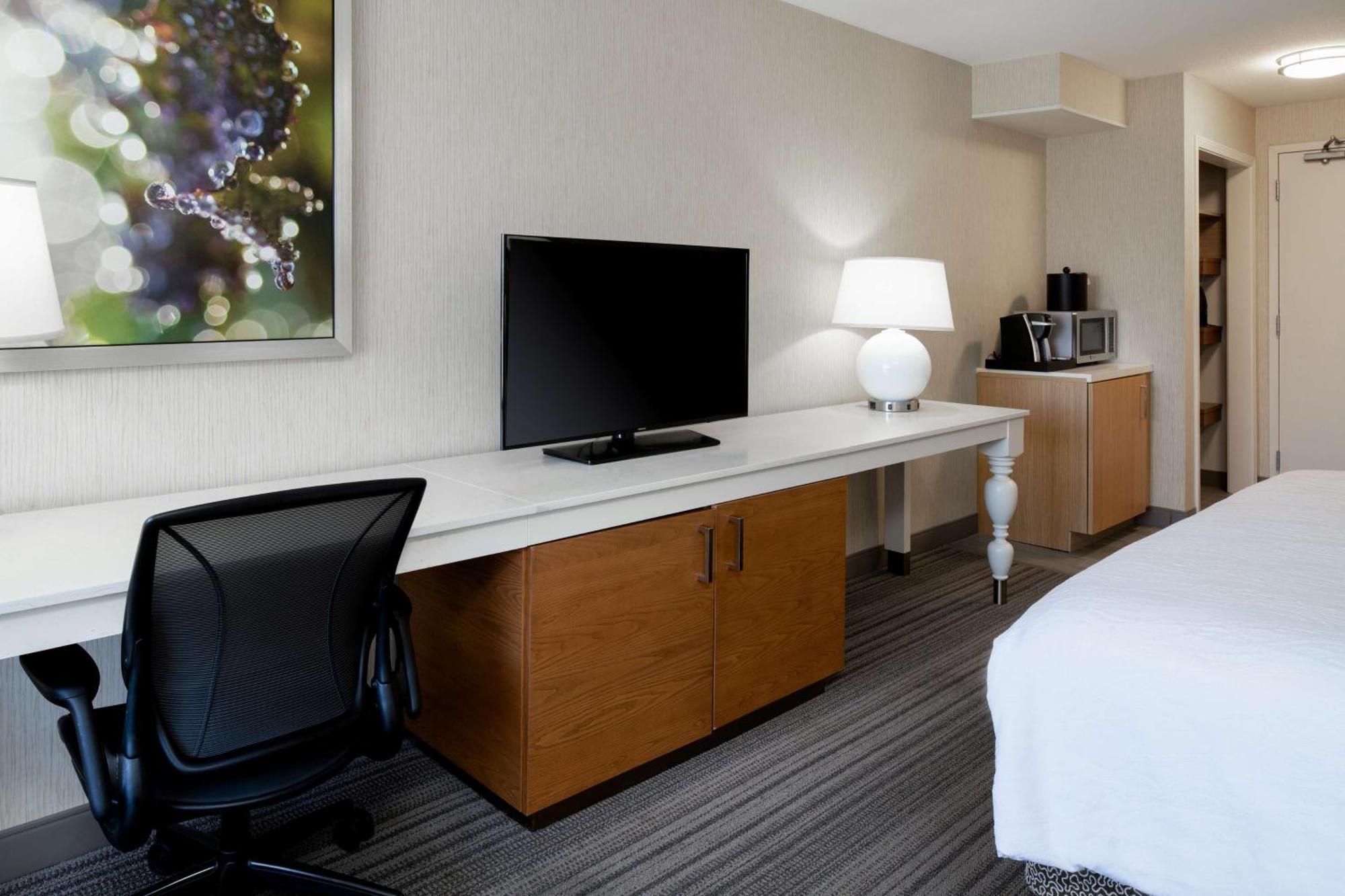 Hilton Garden Inn Roseville Exterior foto