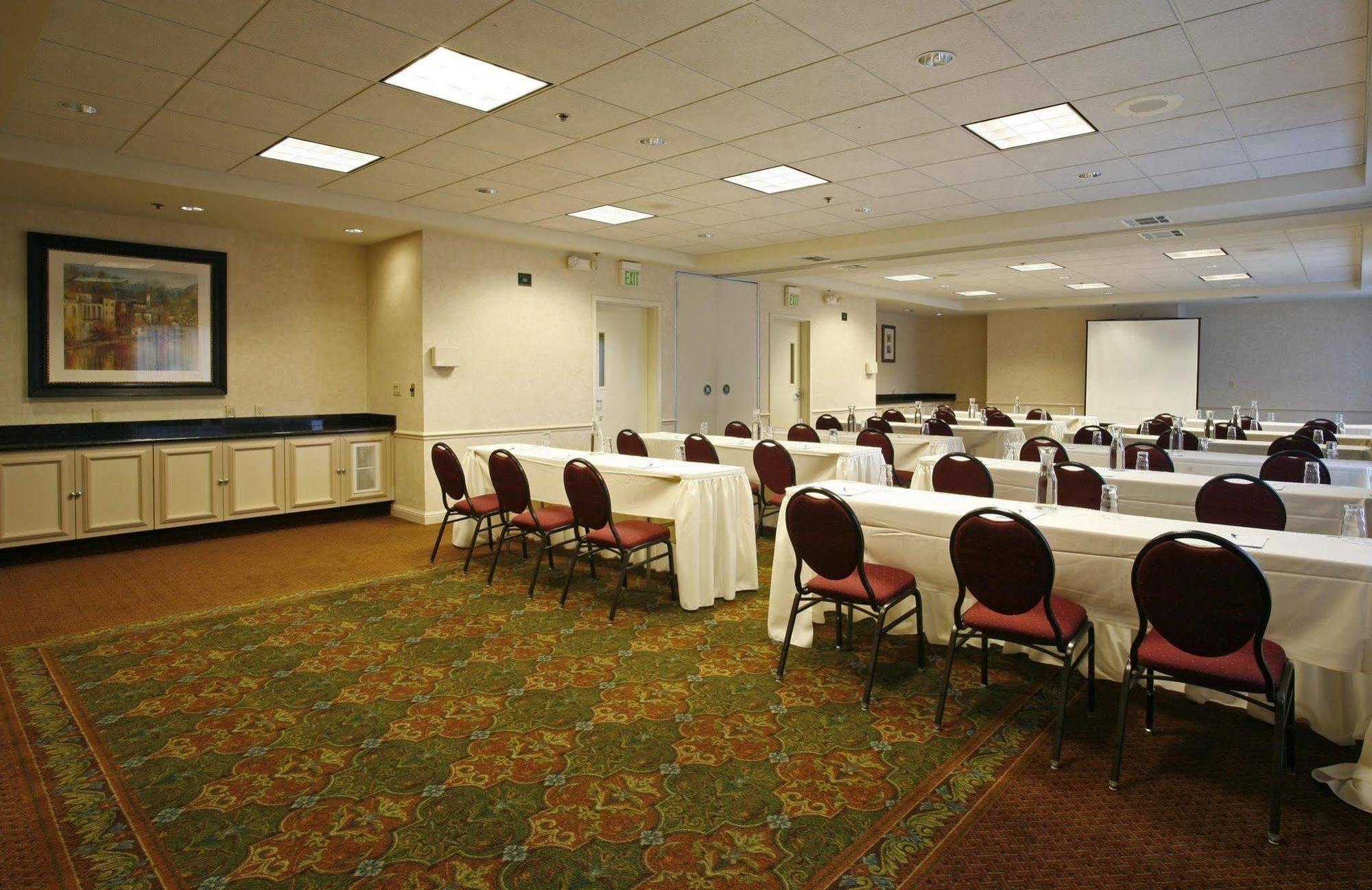 Hilton Garden Inn Roseville Exterior foto