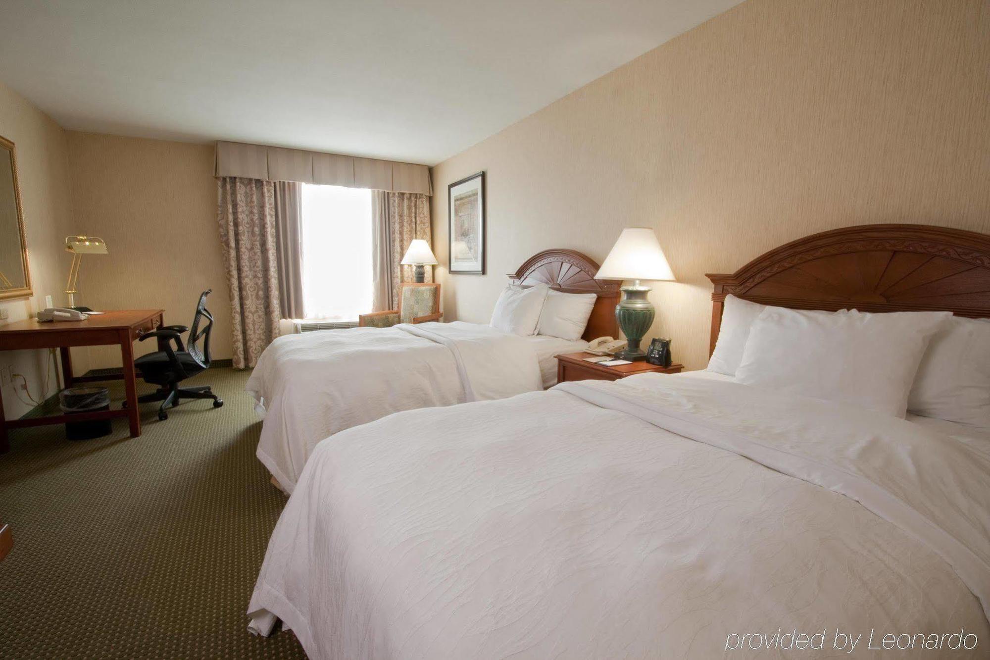 Hilton Garden Inn Roseville Zimmer foto