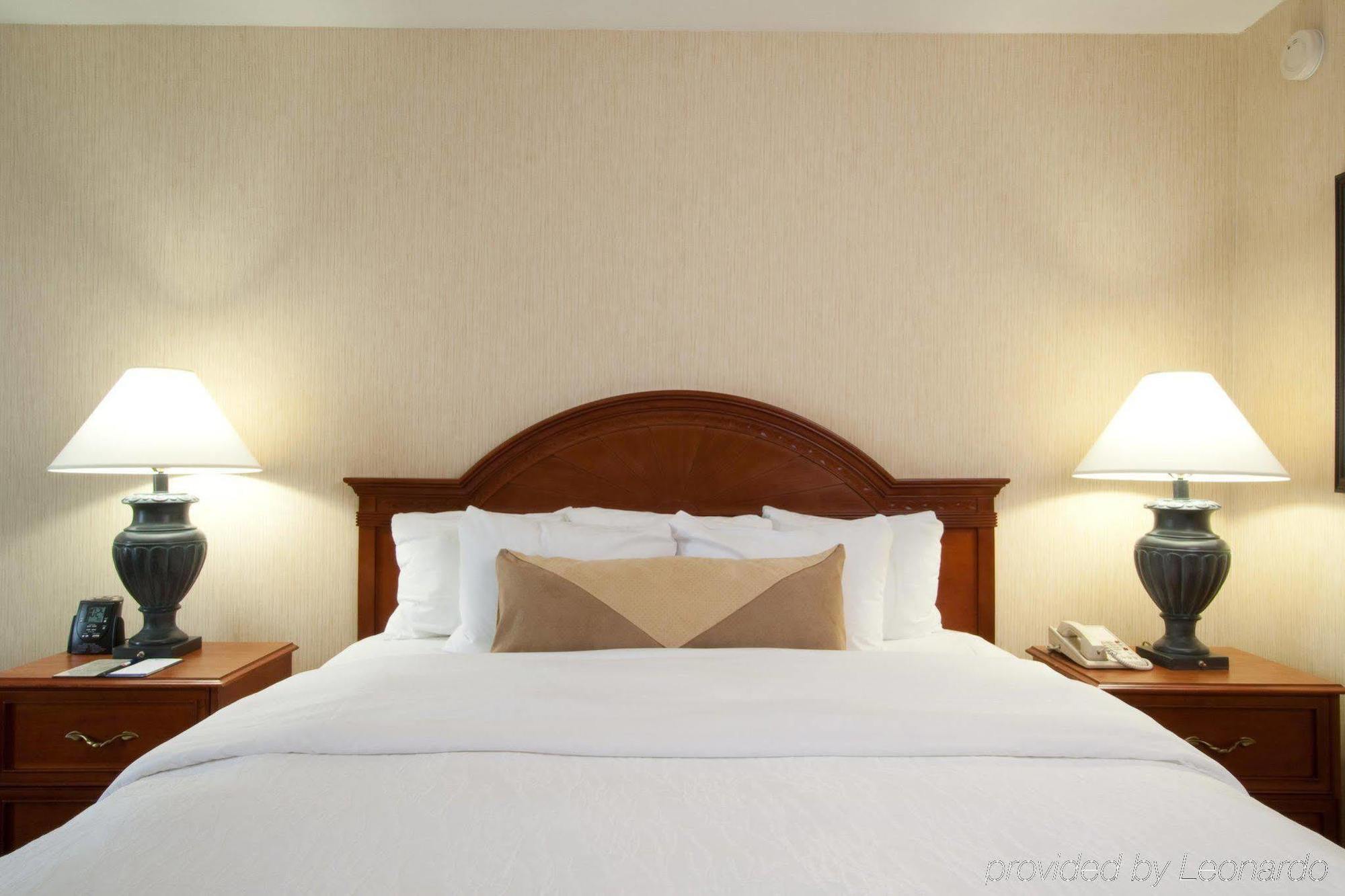 Hilton Garden Inn Roseville Zimmer foto